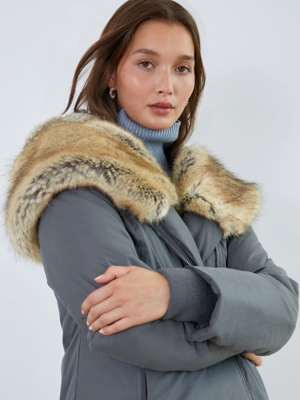 Aritzia Puffer Jacket with Tan Faux Fur Hood Trim